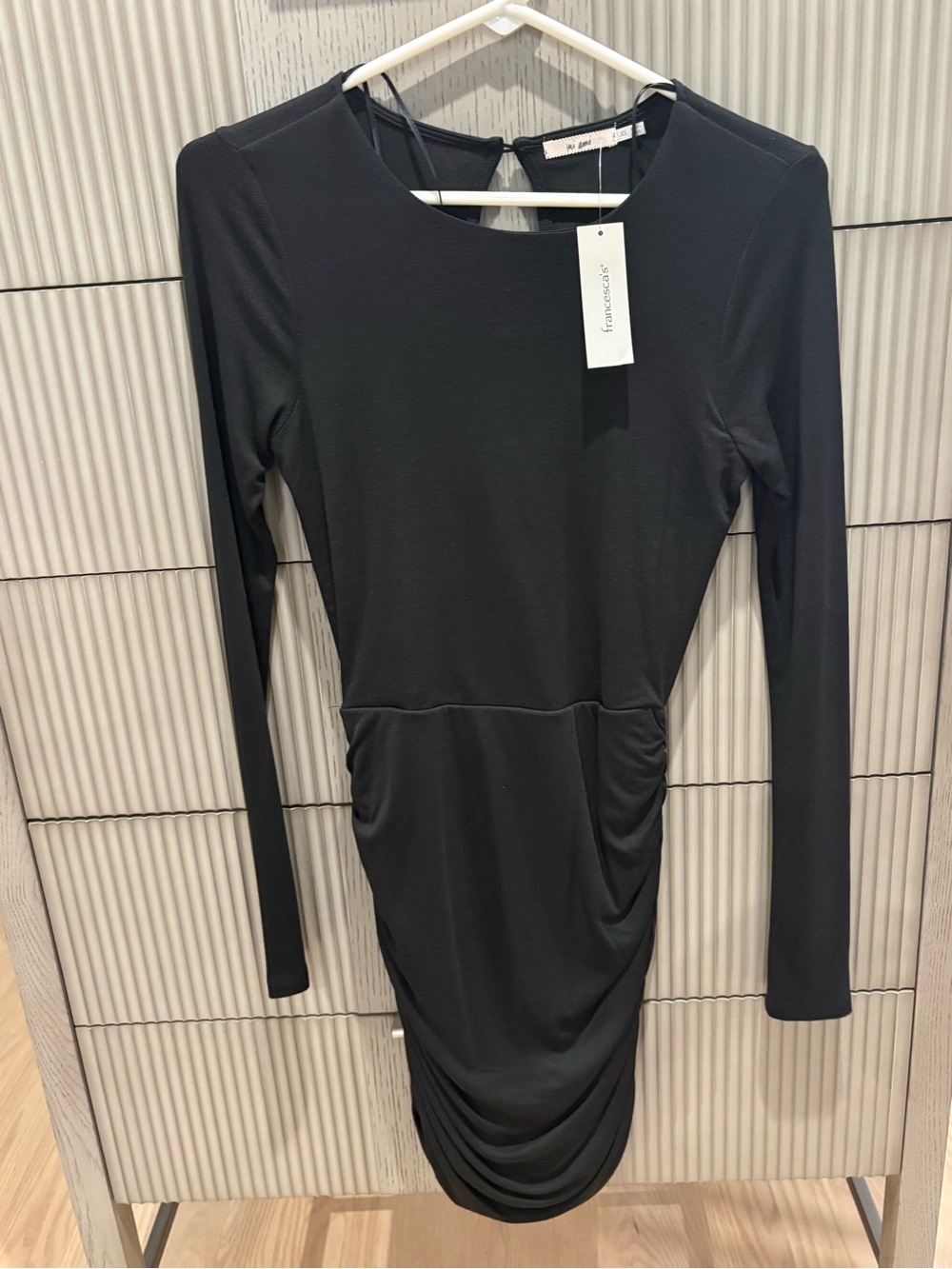 Francesca's Collections Black Long-Sleeve Ruched Midi Dress